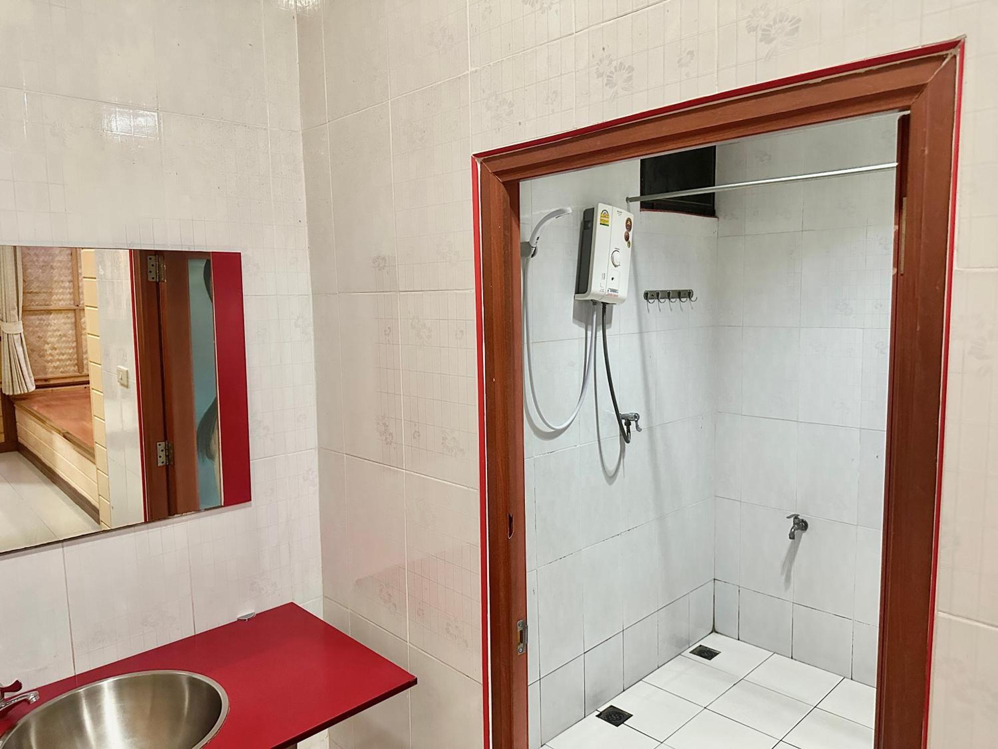 Montri Resort Donmuang Bangkok Luaran gambar